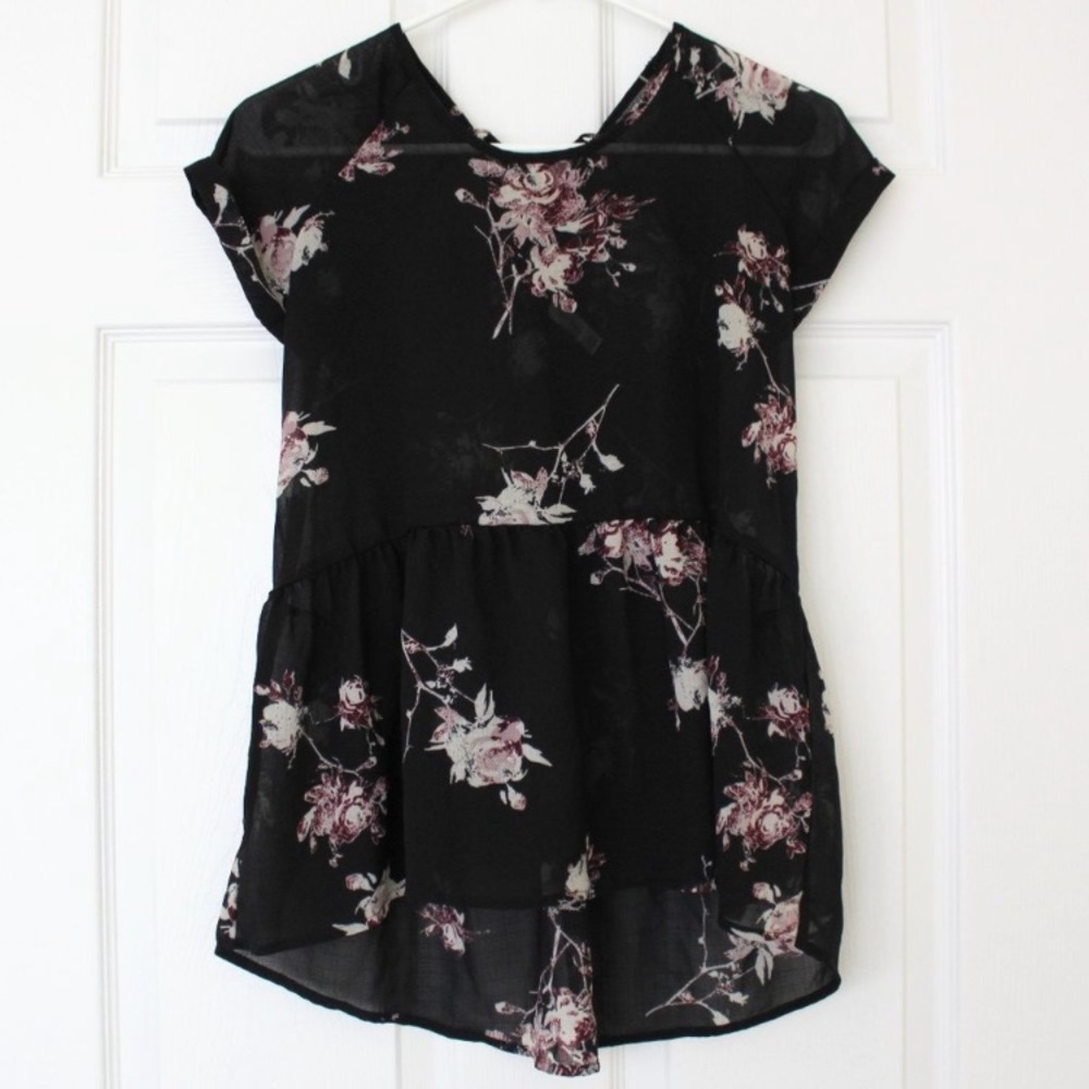 Xhilaration Floral Peplum Top